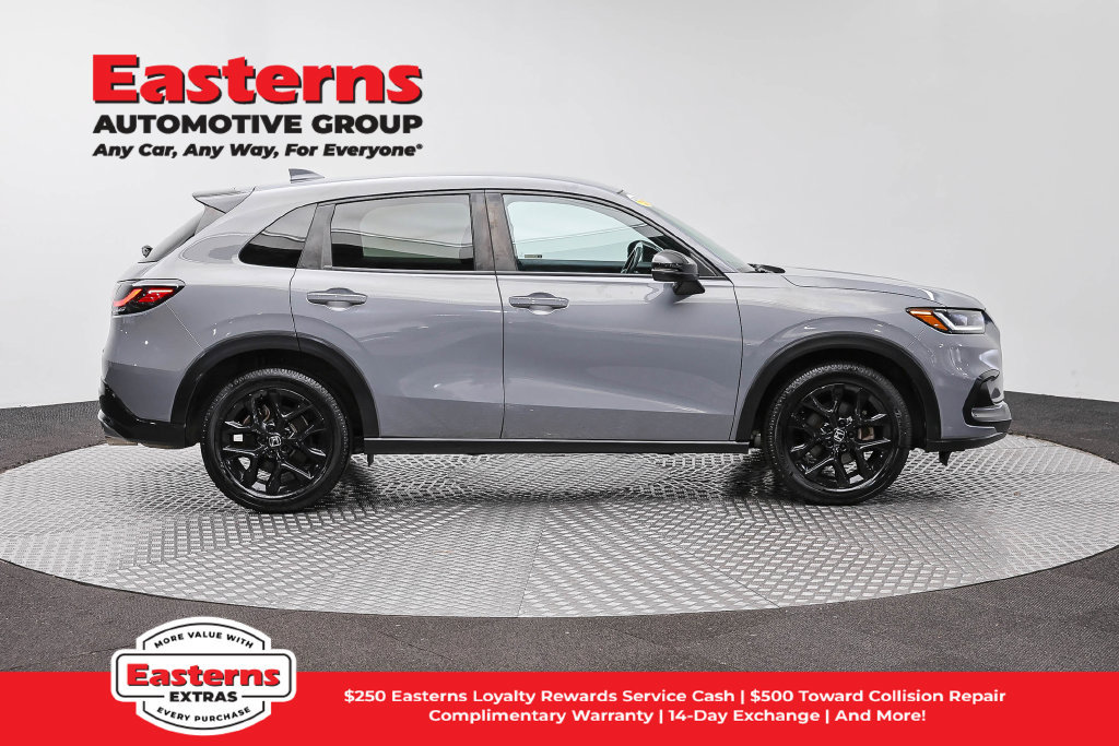 Used 2023 Honda HR-V Sport image 5