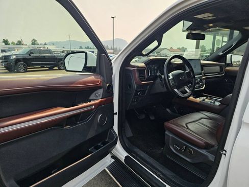 Certified 2023 Ford Expedition Limited AWD/4WD image 24