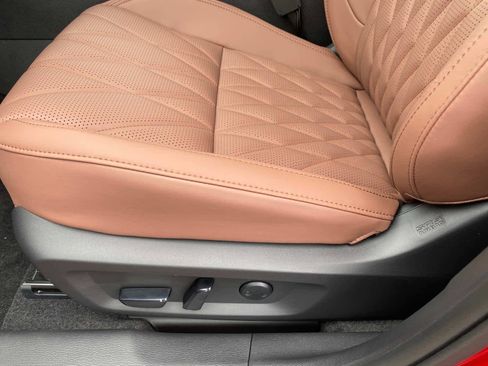 New 2025 Mitsubishi Outlander SEL image 11