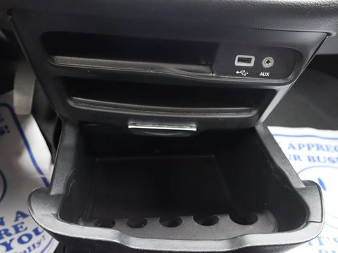 Used 2019 Chrysler Pacifica Touring-L w/ S Appearance Package FWD image 21