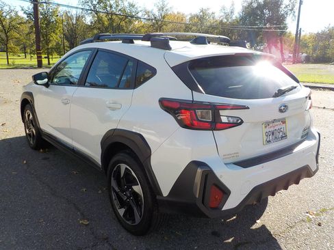 Used 2024 Subaru Crosstrek 2.5i Limited image 6