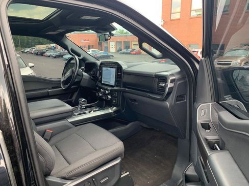 Used 2022 Ford F150 XLT w/ Equipment Group 302A High AWD/4WD image 17