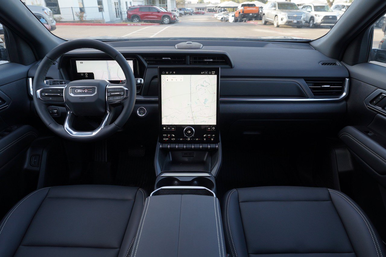 New 2027 GMC Terrain Elevation w/ Elevation Premium Package FWD image 7