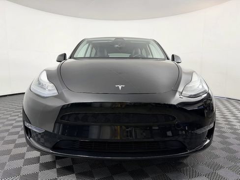 Used 2023 Tesla Model Y Long Range AWD/4WD image 4