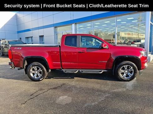 Used 2017 Chevrolet Colorado Z71 image 11