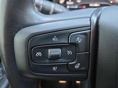 Used 2022 GMC Yukon AT4 w/ Technology Package AWD/4WD image 18