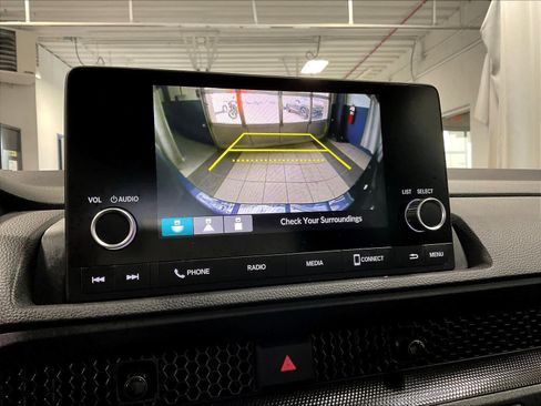 Used 2025 Honda CR-V LX image 19