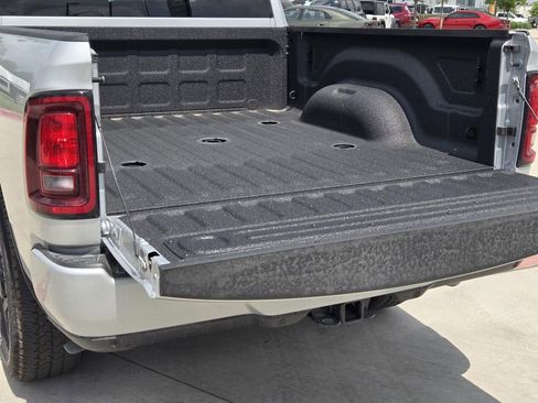 New 2026 RAM 2500 Big Horn AWD/4WD image 5