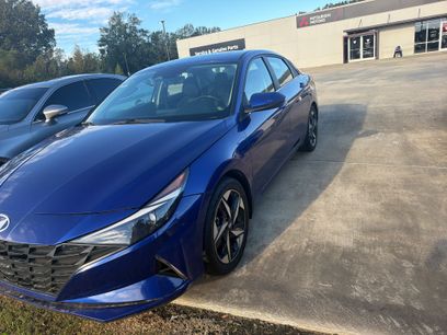 Used 2023 Hyundai Elantra Limited