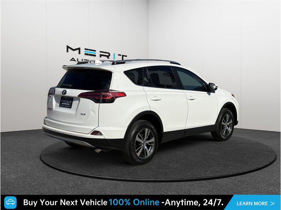 Used 2018 Toyota RAV4 XLE FWD image 9