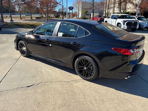 New 2026 Toyota Camry SE image 3