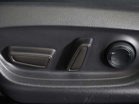 Used 2022 Toyota Camry SE FWD image 28