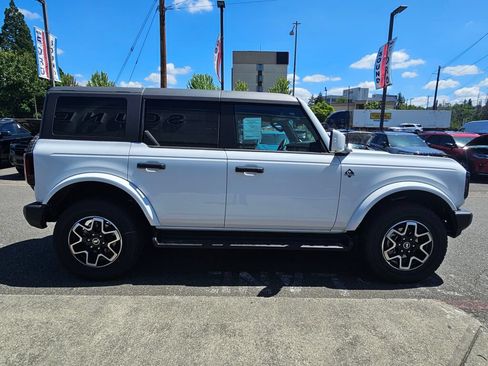 New 2026 Ford Bronco Outer Banks AWD/4WD image 7