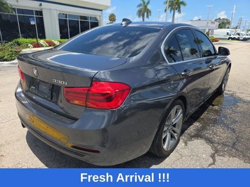 Used 2018 BMW 330i Sedan w/ Convenience Package RWD image 7
