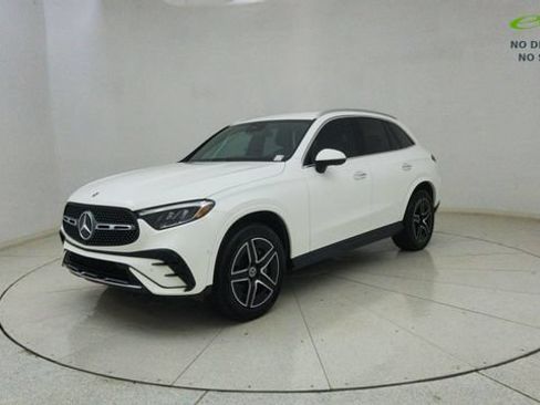 Used 2025 Mercedes-Benz GLC 300 4MATIC image 68