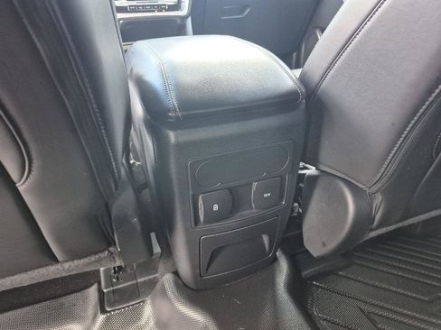 Used 2024 Ford Explorer XLT w/ Equipment Group 202A RWD image 10