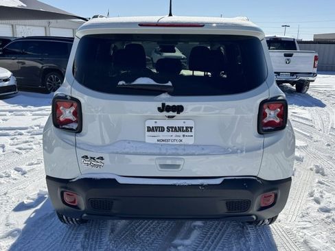 Certified 2023 Jeep Renegade Latitude image 5