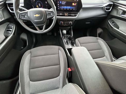 Used 2024 Chevrolet TrailBlazer LT FWD image 14