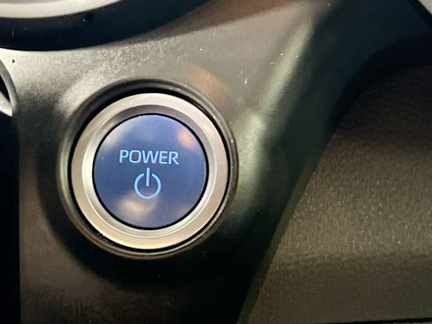 Used 2021 Toyota Sienna XSE FWD image 24