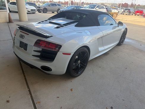 Used 2012 Audi R8 V10 image 6