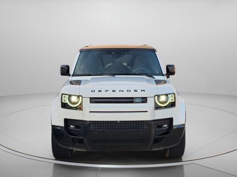 Used 2025 Land Rover Defender 110 X-Dynamic SE AWD/4WD image 6