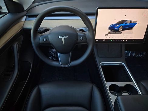 Used 2023 Tesla Model 3 Standard Range RWD image 14