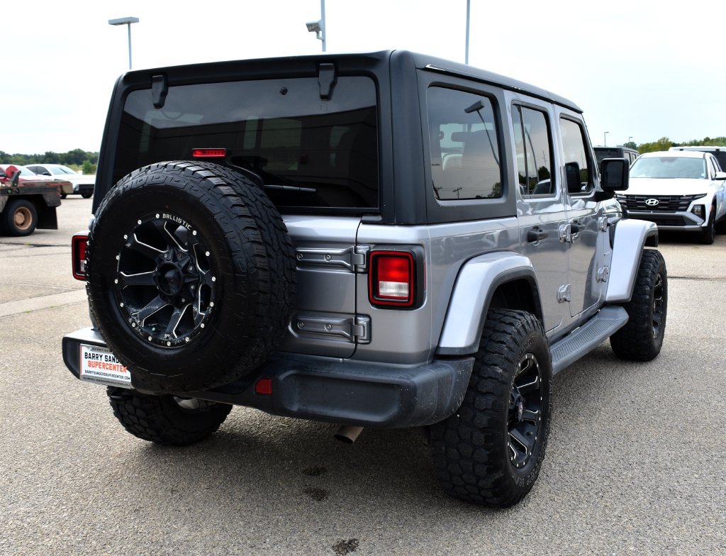 Used 2020 Jeep Wrangler Unlimited Sahara AWD/4WD image 3