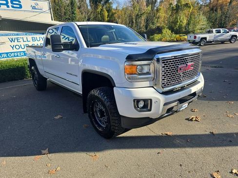 Used 2015 GMC Sierra 3500 Denali image 8