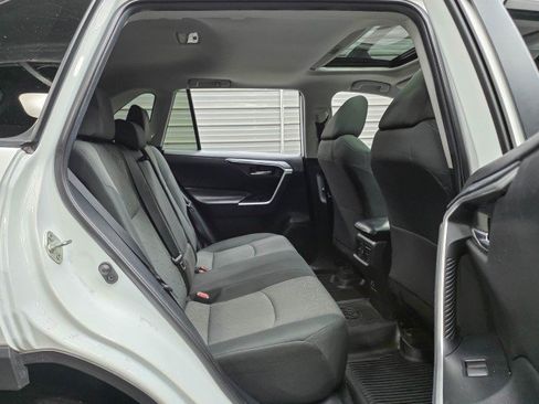 Used 2020 Toyota RAV4 XLE w/ Convenience Package AWD/4WD image 16