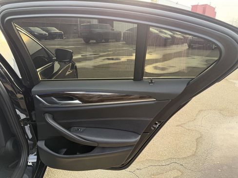 Used 2018 BMW 530i xDrive image 23