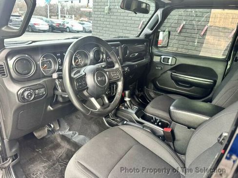 Used 2022 Jeep Gladiator Sport image 31