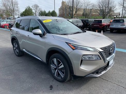 Used 2023 Nissan Rogue SL AWD/4WD image 8