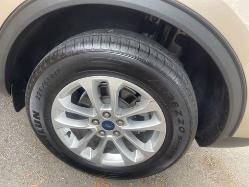 Used 2021 Ford Escape SE AWD/4WD image 7