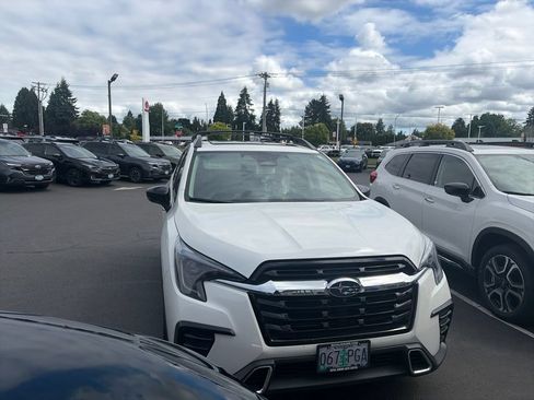 Used 2024 Subaru Ascent Touring AWD/4WD image 7