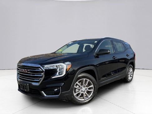 Used 2024 GMC Terrain SLT w/ Infotainment Package II AWD/4WD image 1