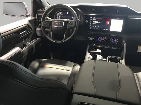 New 2026 GMC Sierra 1500 AT4 w/ AT4 Premium Package AWD/4WD image 4