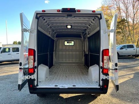 Used 2025 RAM ProMaster 3500 w/ Convenience Group FWD image 8