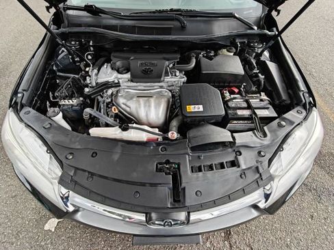 Used 2017 Toyota Camry XLE FWD image 39