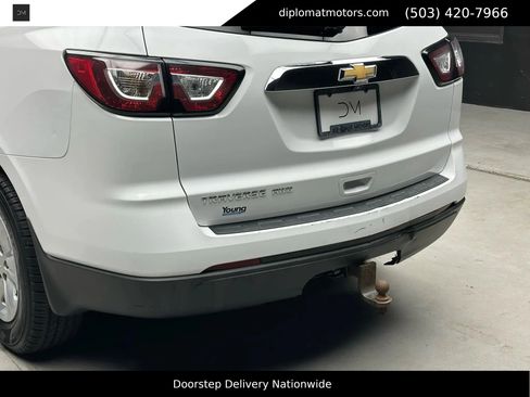 Used 2017 Chevrolet Traverse LS AWD/4WD image 14