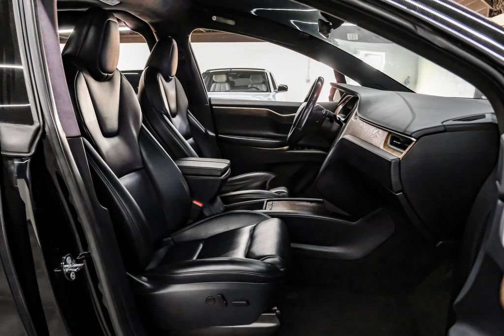 Used 2020 Tesla Model X Long Range AWD/4WD image 36