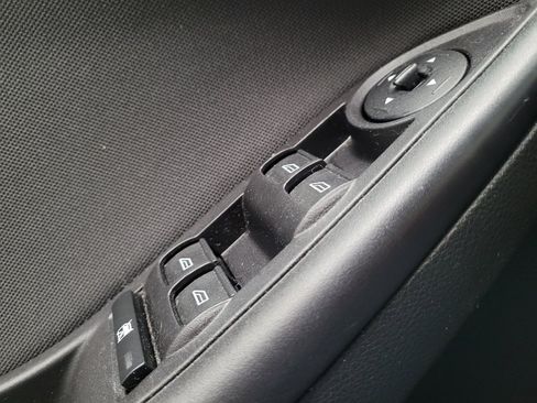 Used 2016 Ford Focus SE w/ SE Sport Package FWD image 27
