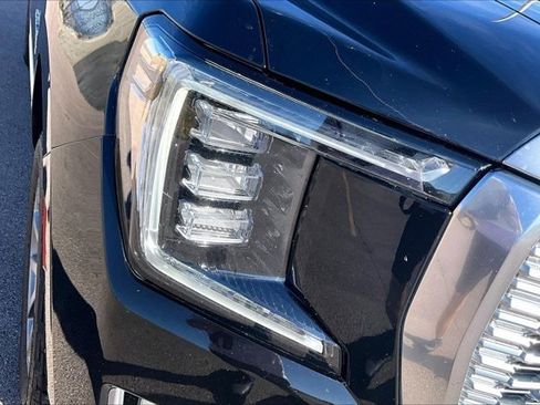 Used 2021 GMC Yukon Denali w/ Denali Premium Package image 31