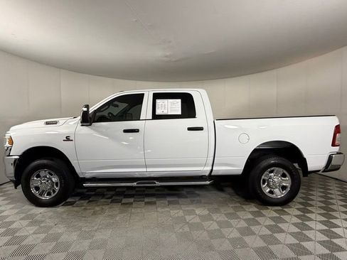 Used 2024 RAM 2500 Tradesman w/ Chrome Appearance Group AWD/4WD image 3