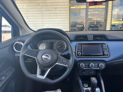 Used 2025 Nissan Versa SV FWD image 31