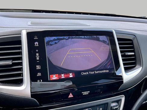 Used 2018 Honda Pilot Touring image 26