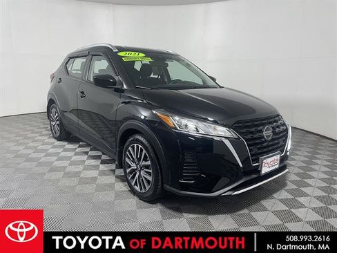 Used 2021 Nissan Kicks SV FWD image 1