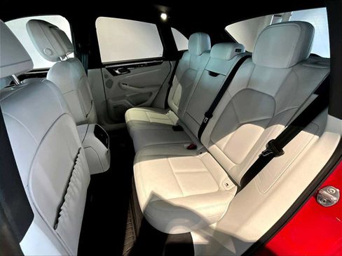 Used 2025 Porsche Macan S image 31