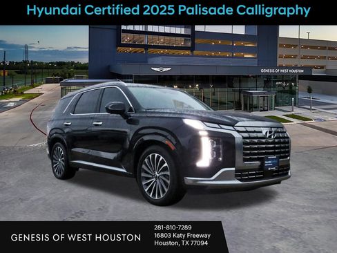 Certified 2025 Hyundai Palisade Calligraphy FWD image 1