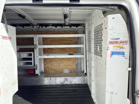 Used 2018 GMC Savana 3500 w/ Driver Convenience Package RWD image 14