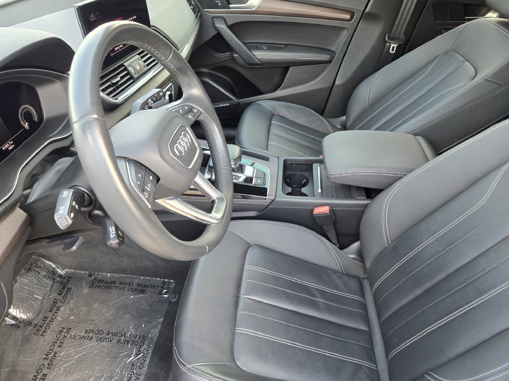 Used 2021 Audi Q5 e Premium Plus w/ Premium Plus Package AWD/4WD image 17